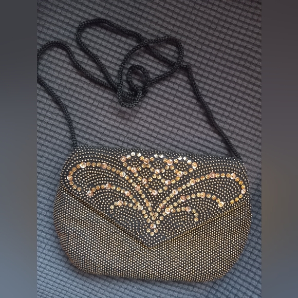 Black and Gold textured Purse with Rope Strap - Picture 1 of 5